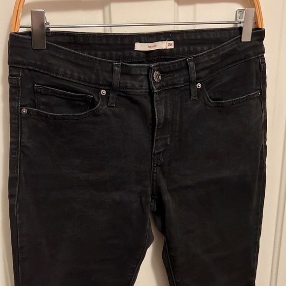 Levi’s 711 Skinny Jeans - Picture 4 of 9